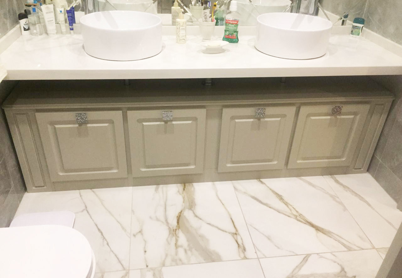 Зеркальные двери купе с раскладкой в проём